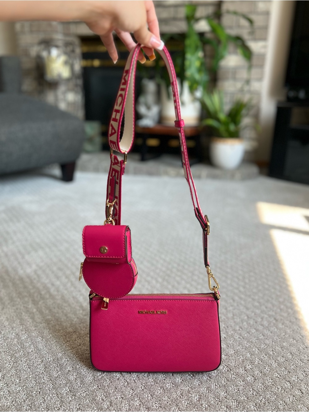 Michael Kors Jet Set Crossbody Bag with Case for Apple Airpods Pro®
